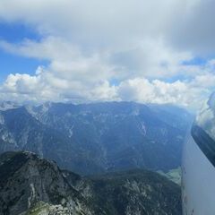 Flugwegposition um 10:45:03: Aufgenommen in der Nähe von Gemeinde Leogang, 5771 Leogang, Österreich in 2253 Meter